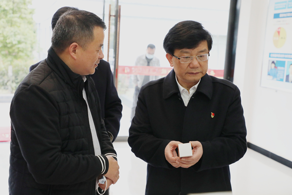 爱尔发虾青素,爱尔发虾青素基地,爱尔发虾青素产品,爱尔发,虾青素,云南虾青素,国产虾青素,虾青素用途,云南虾青素品牌,云南虾青素基地,雨生红球藻,杨斌,楚雄州委书记,楚雄州